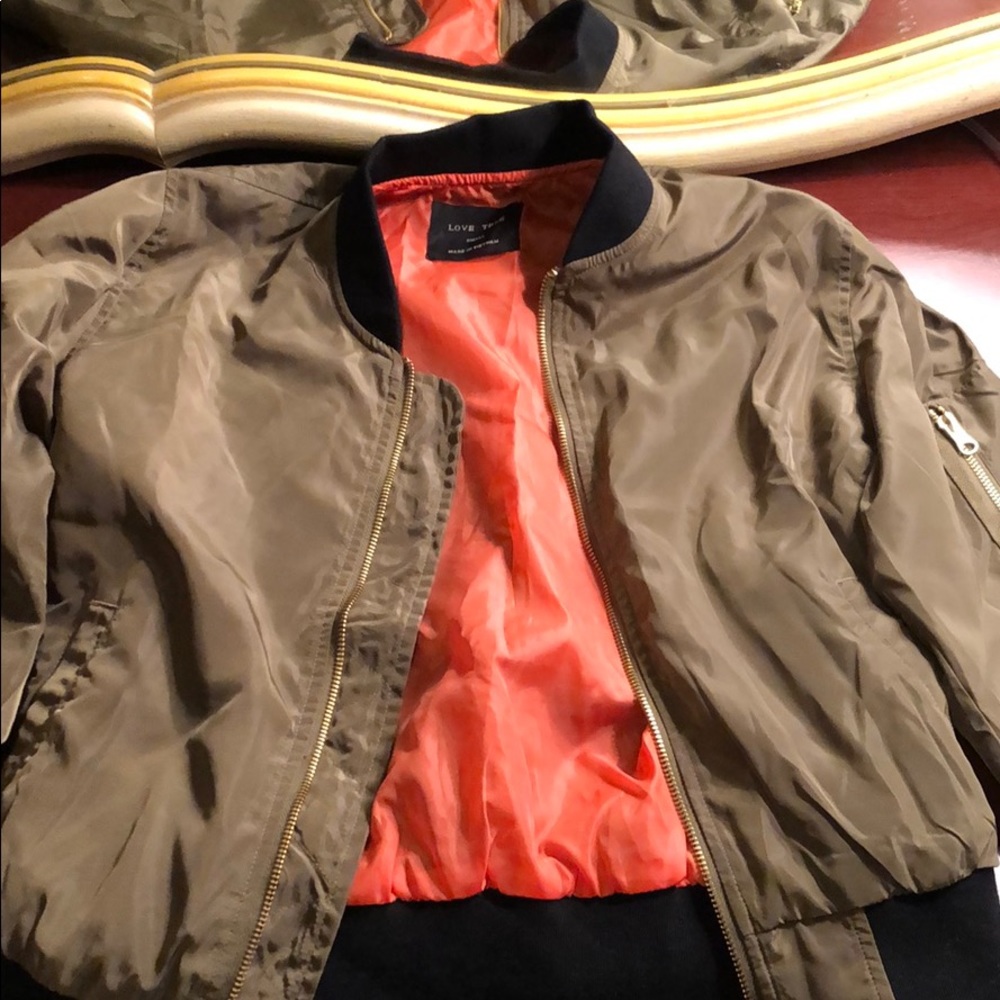 Bomber jacket